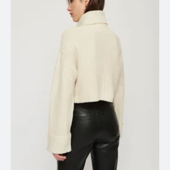 Dynamite Chandail Chunky Cropped Turtleneck - Picture 2 of 4